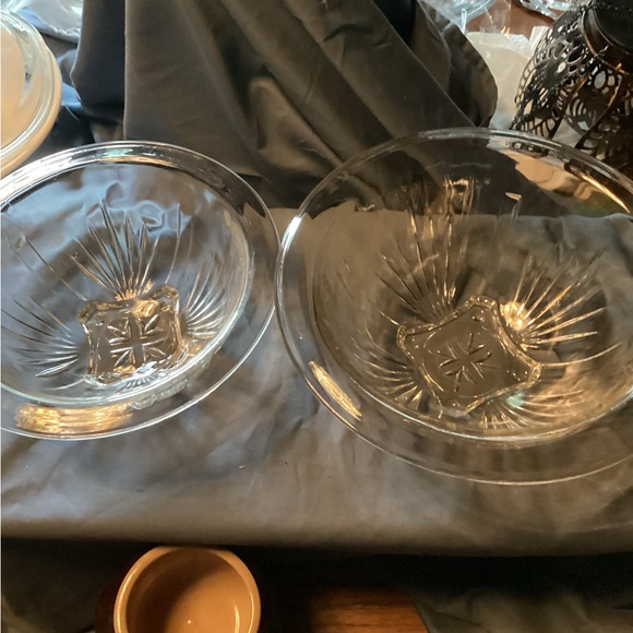 Other - 2 pretty glass bowls